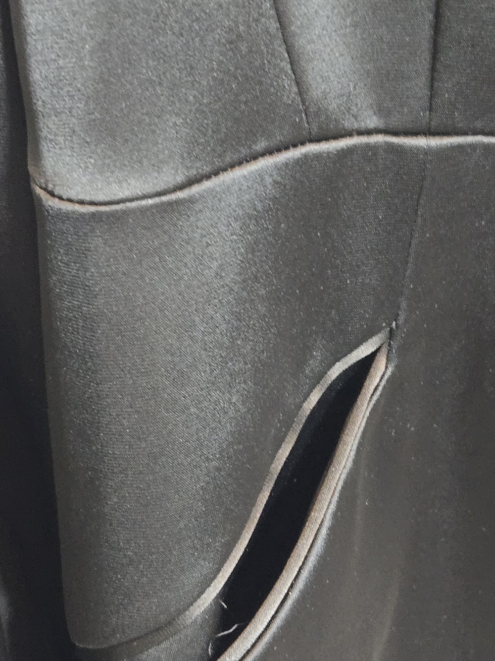 Elie Tahari Black Satin-Lapel Women's Blazer - Picture 3 of 6